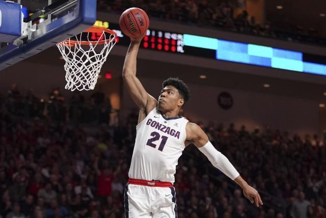 媒体人：平均年薪仅400万美元的老詹太香了 76人成为今夏最大赢家